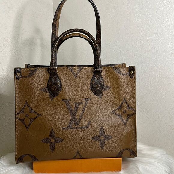 💯Authentic Louis Vuitton On The Go Reverse Monogram Pm Size 🍀 - Picture 1 of 17
